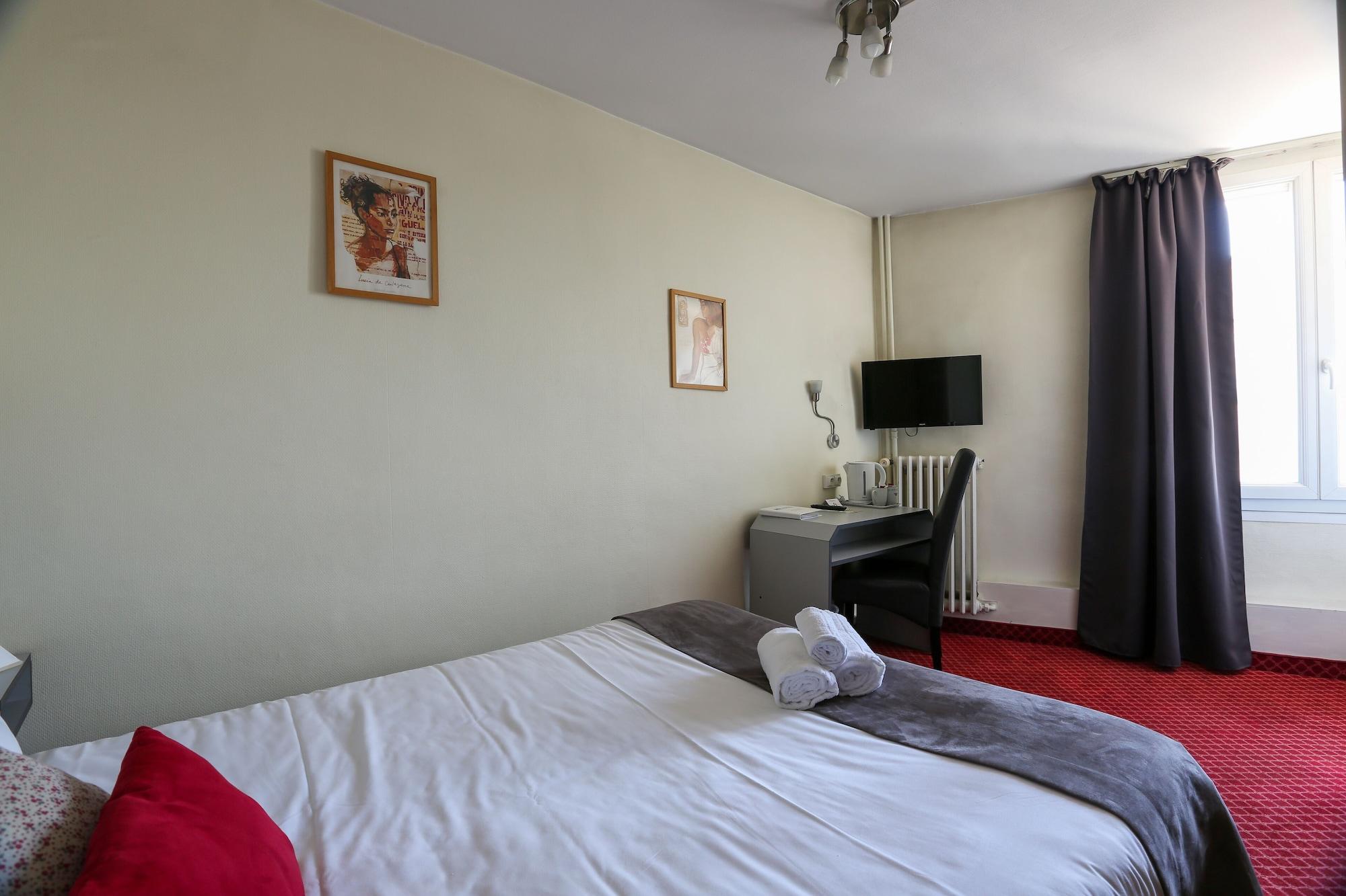 Brit Hotel Bleu Nuit Saintes Kültér fotó