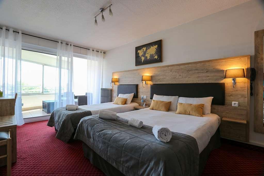 Brit Hotel Bleu Nuit Saintes Szoba fotó