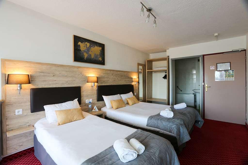 Brit Hotel Bleu Nuit Saintes Szoba fotó