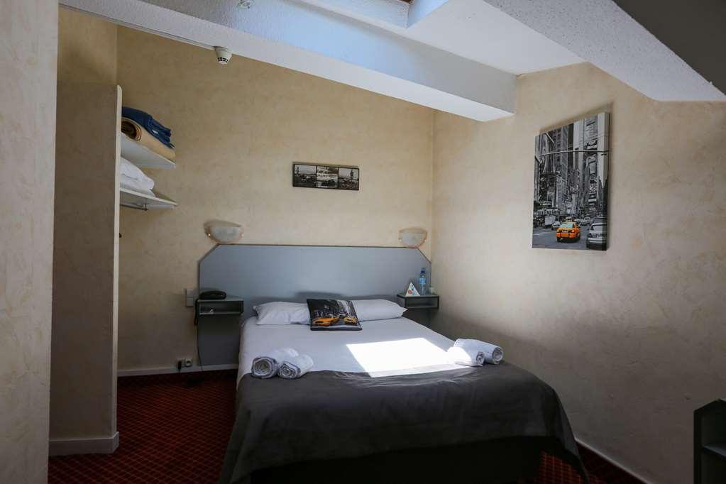 Brit Hotel Bleu Nuit Saintes Szoba fotó