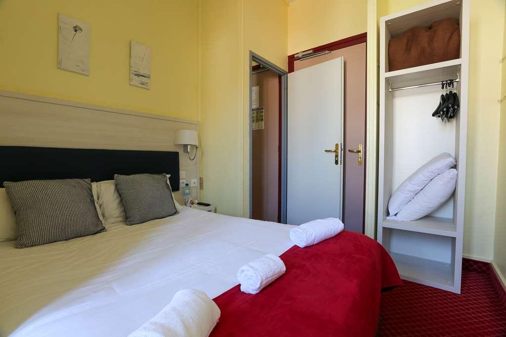Brit Hotel Bleu Nuit Saintes Szoba fotó