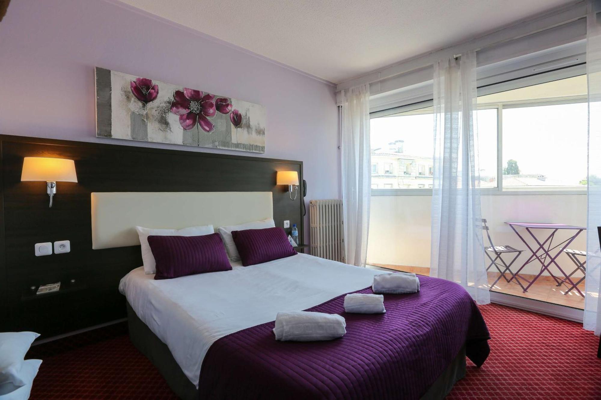 Brit Hotel Bleu Nuit Saintes Kültér fotó